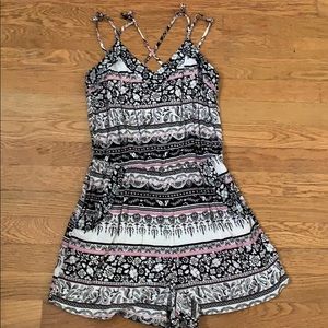 Mudd Patterned Romper w/ Pockets